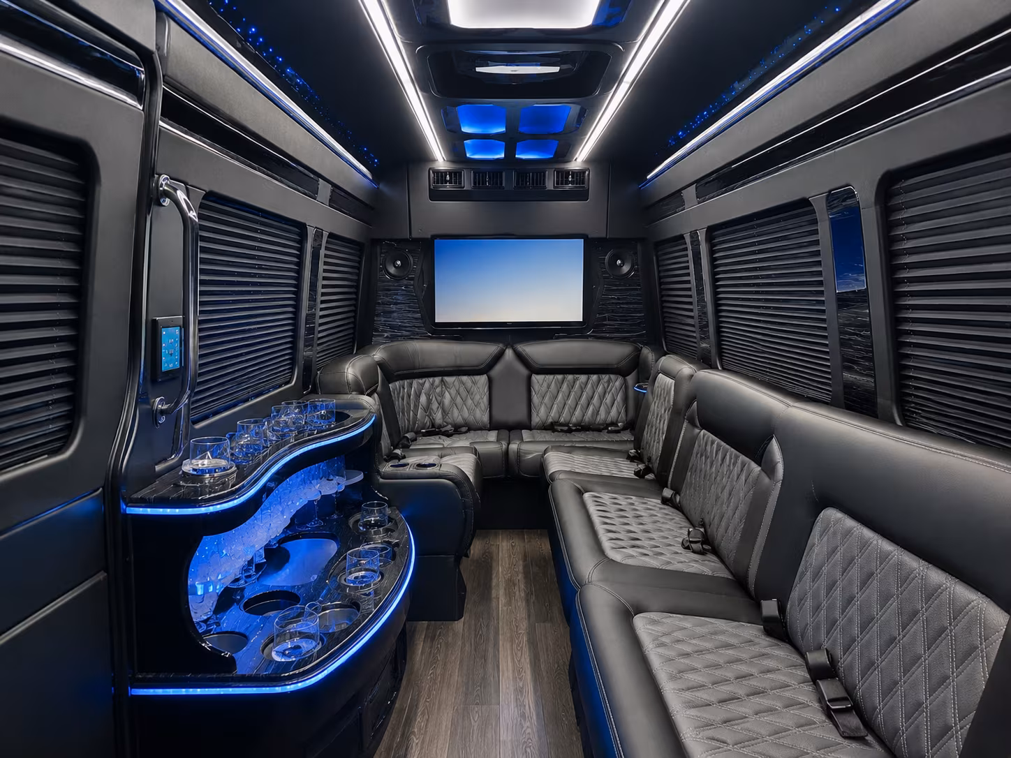 concert and arena event bus rentals to the tsongas center