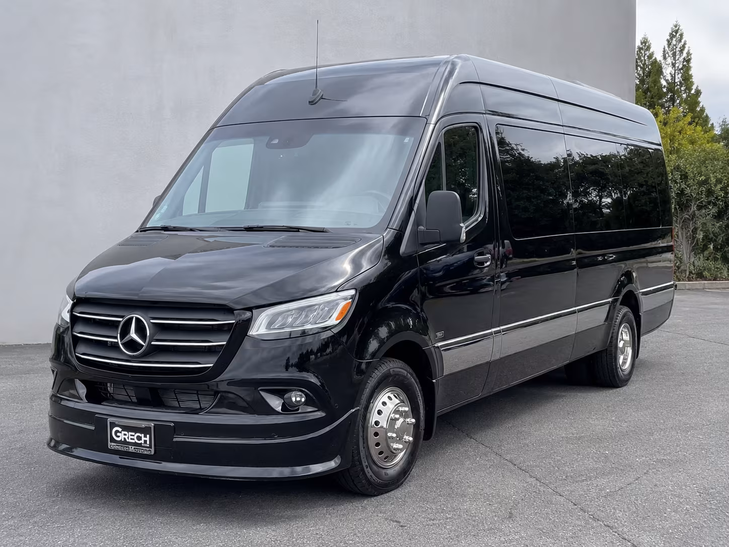 lowell sprinter van with driver